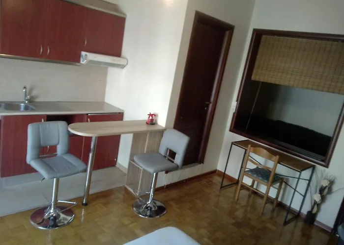 Saki's 4th Floor Apartment