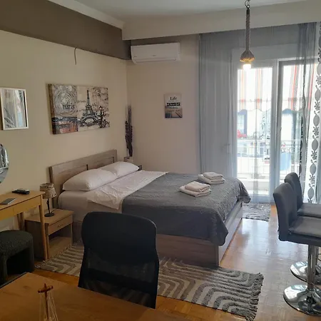 Saki's 4th Floor Кавала
