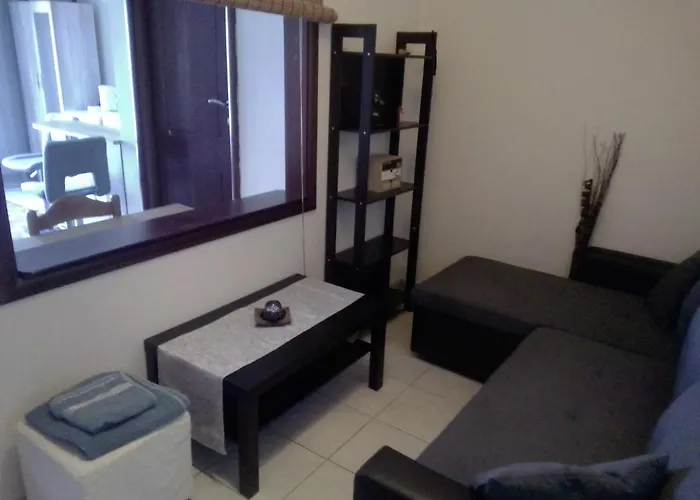 Saki's 4th Floor Апартаменты *